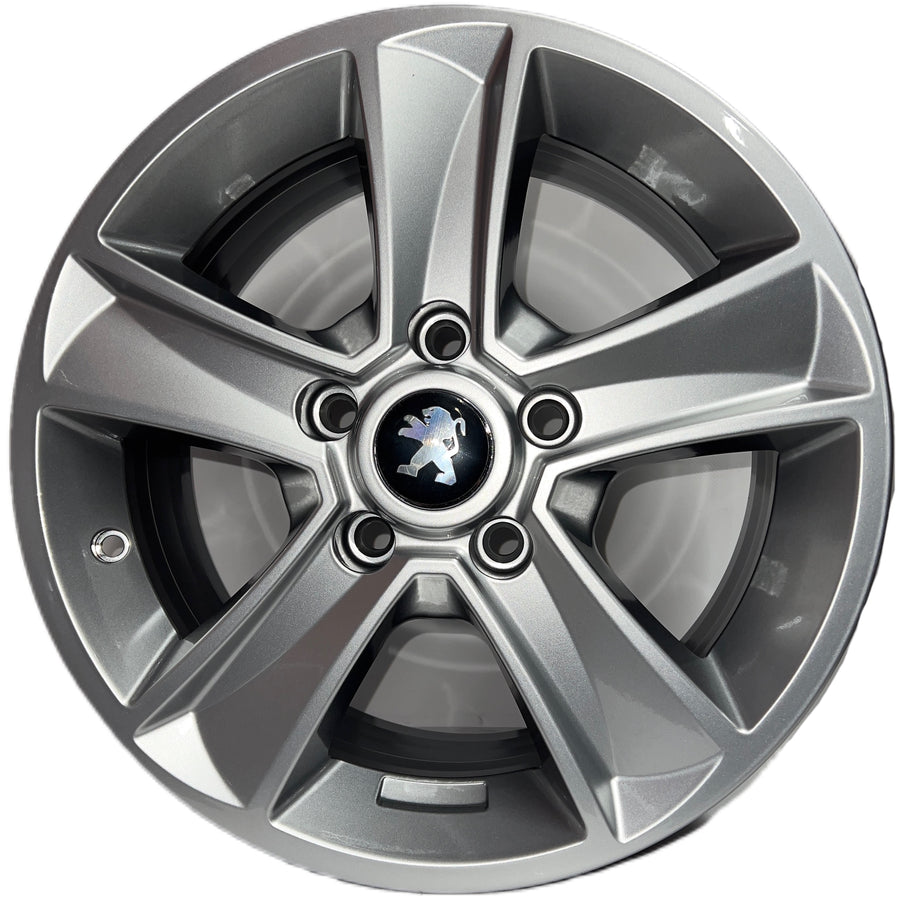 7x16 Arcasting Mammut 5 Peugeot Silver alloy wheel