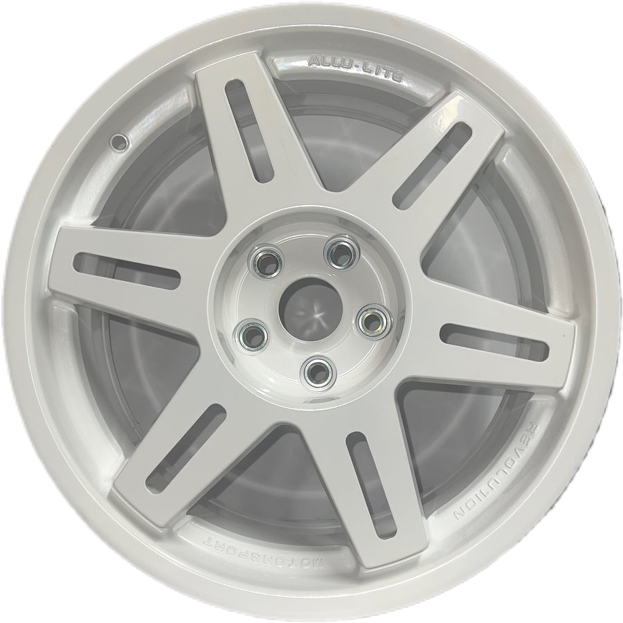 18" Revolution Millenium II White alloy wheel